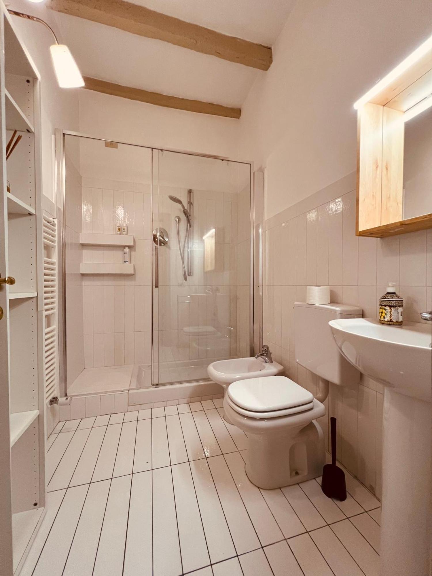 Melograno'S House Apartment Bologna Luaran gambar